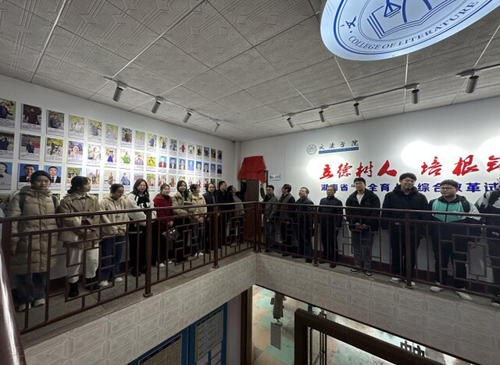 拼搏在线(中国)唯一官方网站西山作家群工作室举行揭牌仪式