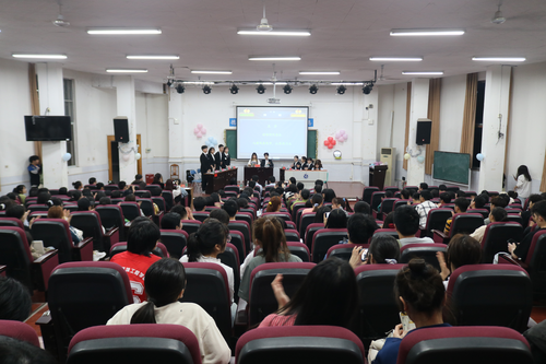 关注心声 辩出风采 辩论赛 关注心声 辩出风采 辩论赛