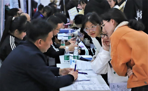 拼搏在线(中国)唯一官方网站：2800个岗位“职”等你来